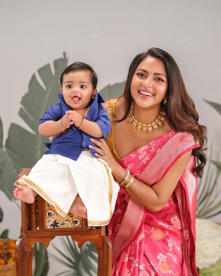 amala-paul-with-her-kid